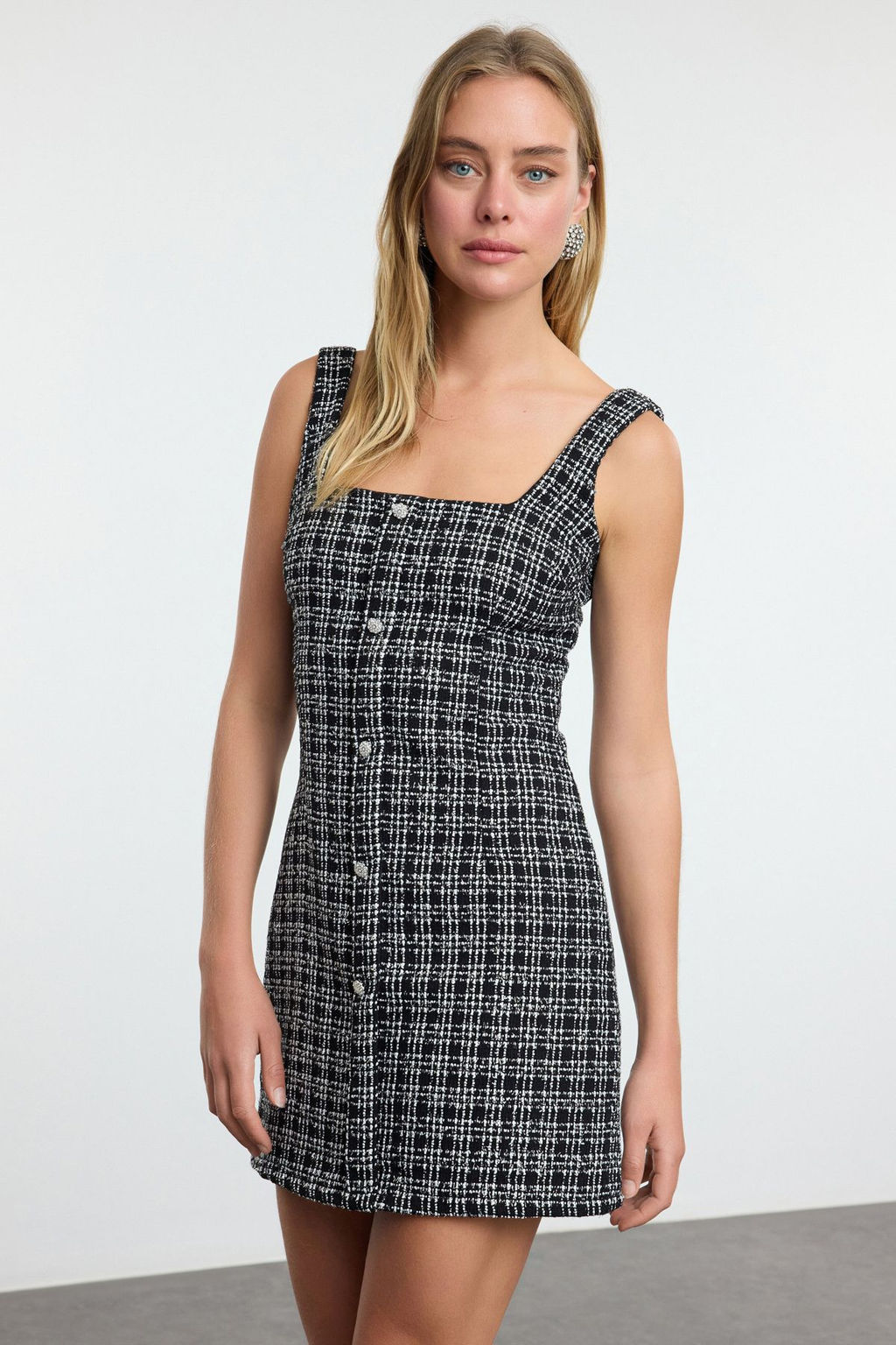 TRENDYOLMILLA Bej Tuvit Dokuma K?sa Elbise TPRAW25EL00076  фото 2