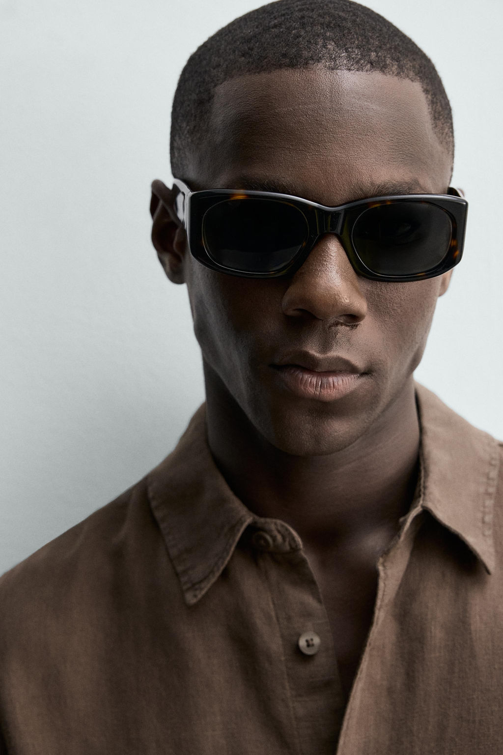 CAMISA REGULAR FIT 100% LINO / Marr?n - Zara фото 5