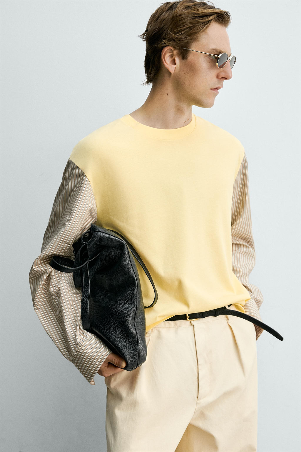 CAMISETA RELAXED FIT MANGAS CONTRASTE / Amarillo claro