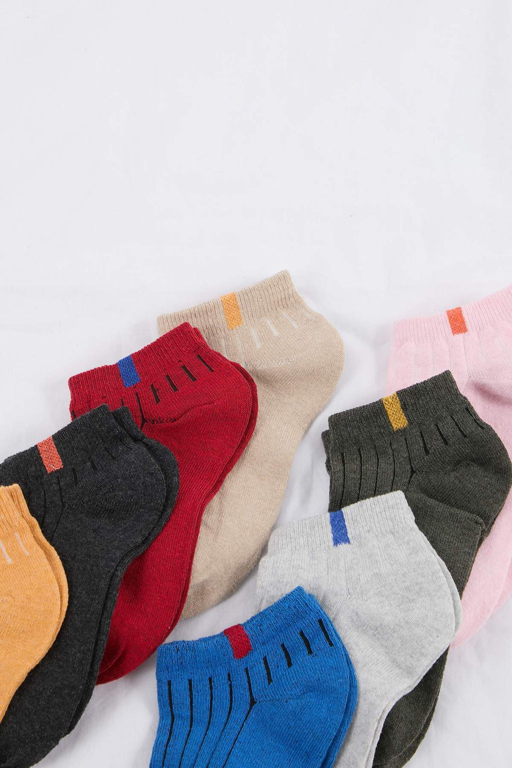 Cok Renkli 8li Duz Jakar Orme Corap THMSS26CO00012