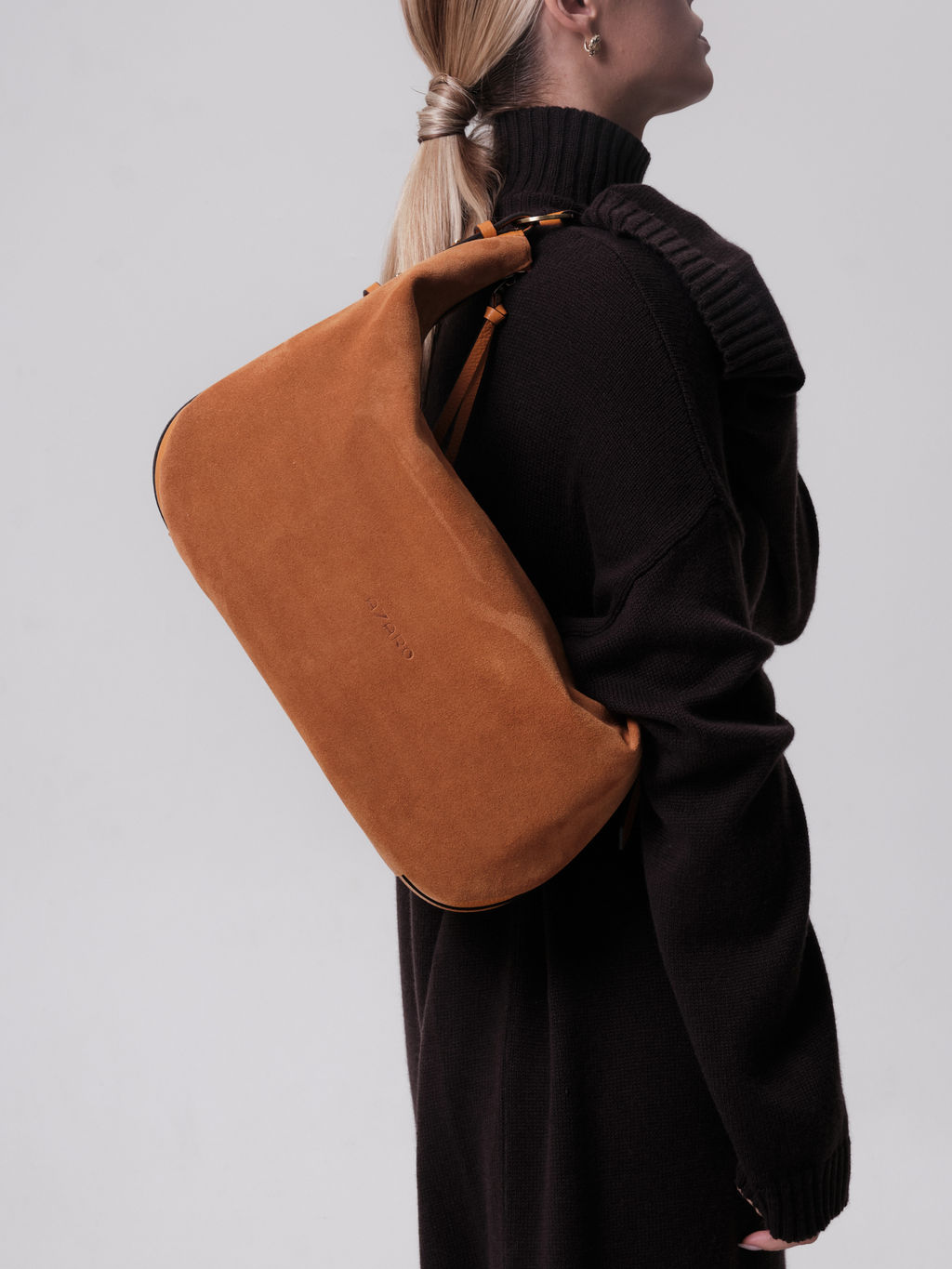 Сумка замшевая багет Azaro 30861 оранжевый карандаш