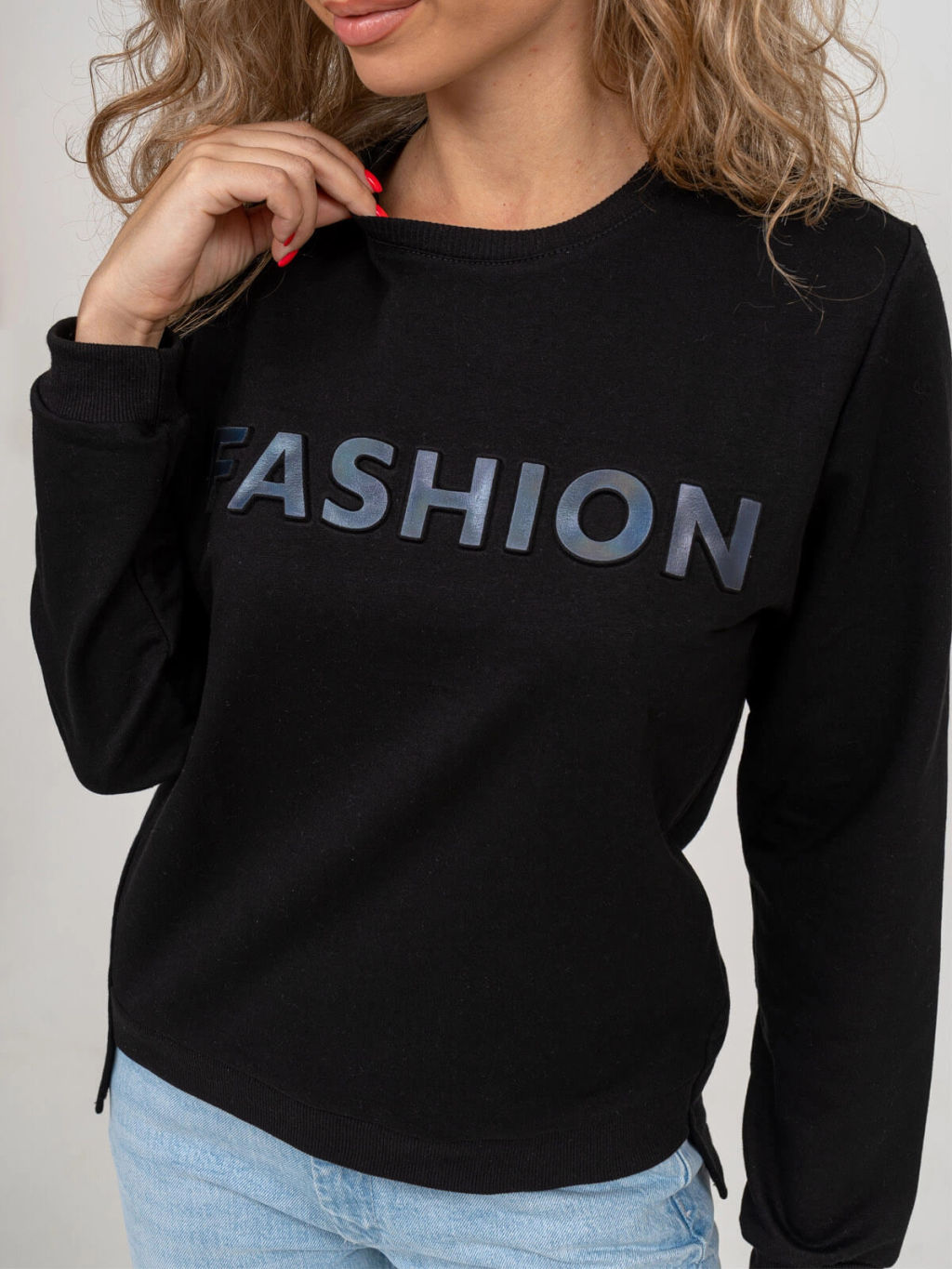 Толстовка женская, цвет черный