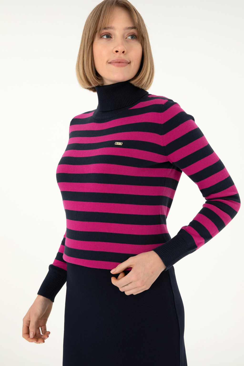 Женский темно-синий свитер с высоким воротником Неожиданная скидка в корзине - U.s. polo assn фото 3