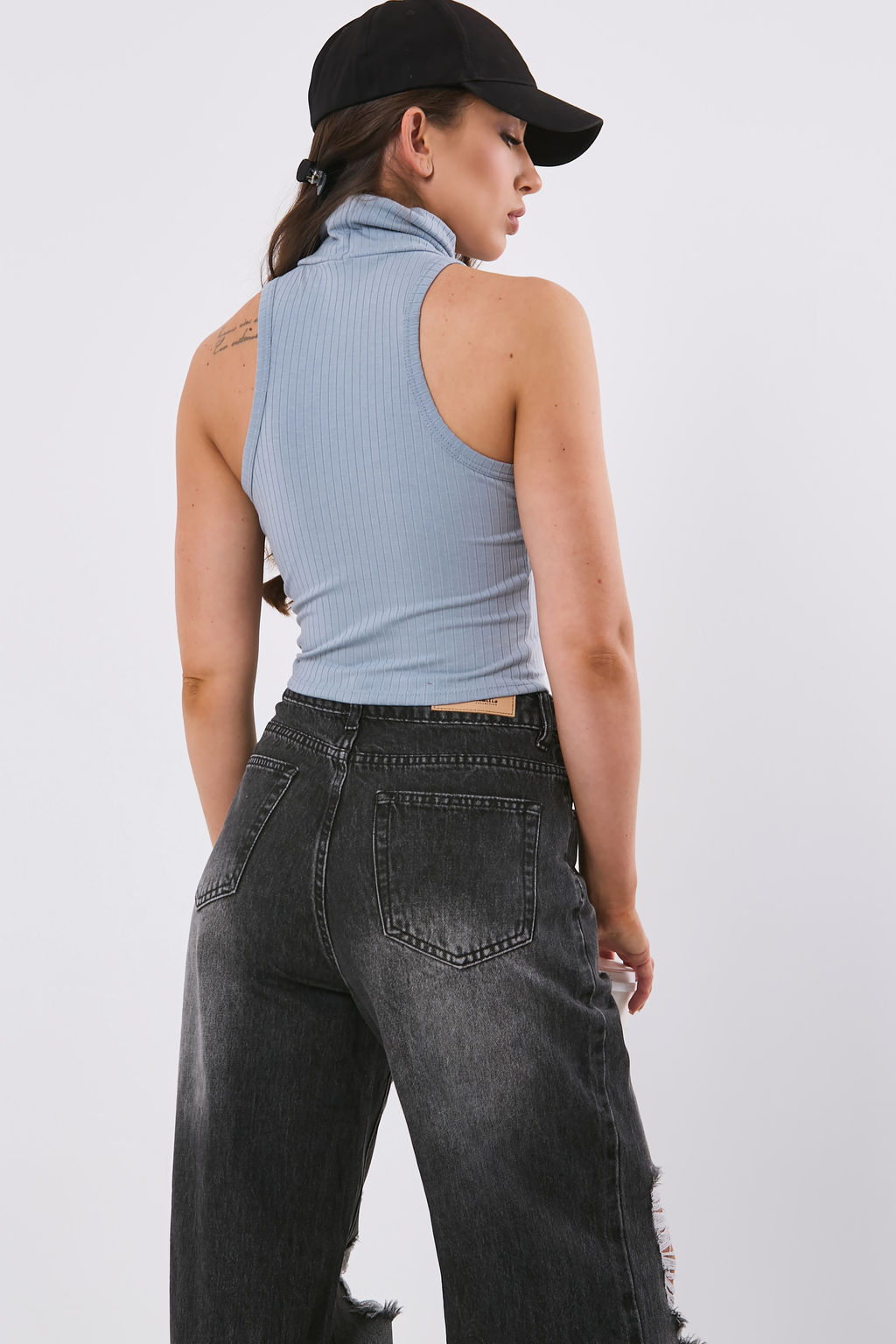 Топ из трикотажа с воротником стойка cеро-голубой