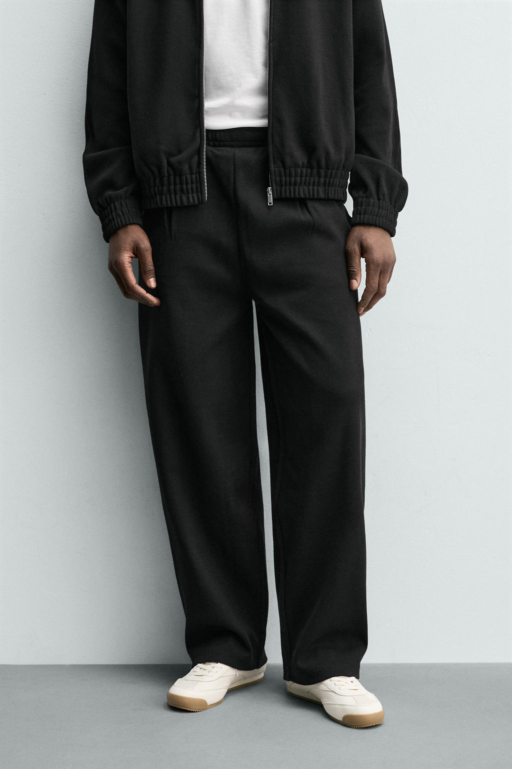 PANTAL?N JOGGER WIDE FIT PLIEGUES / Negro - Zara фото 2