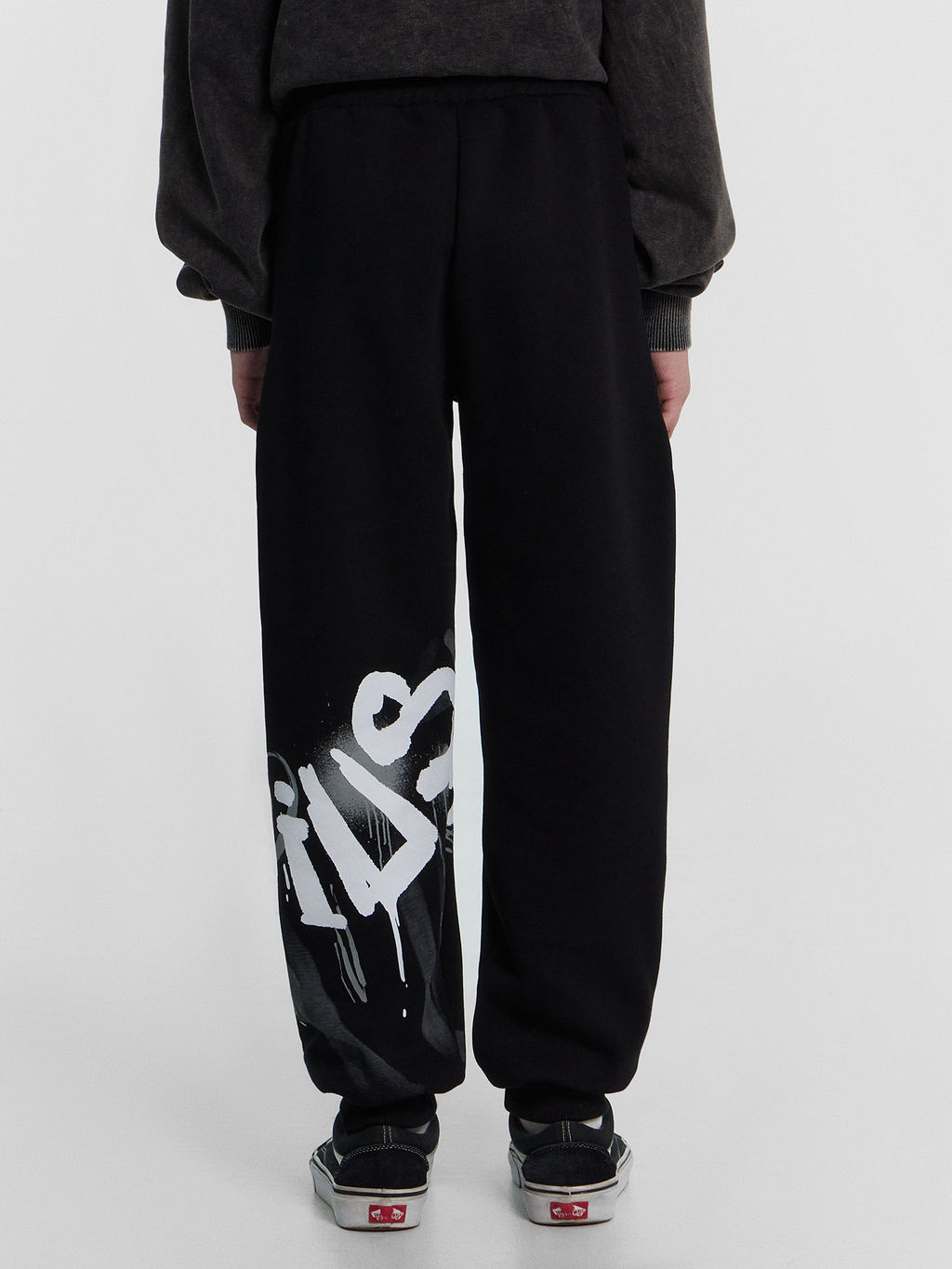 Брюки для мальчиков черные с принтом - Mark formelle фото 3