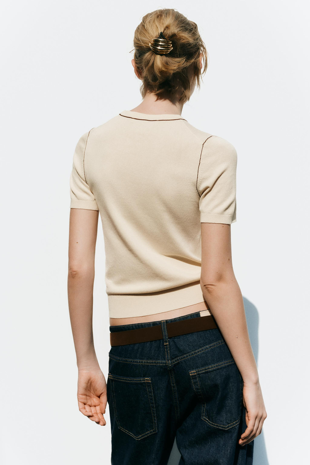 SHORT SLEEVE KNIT TOP WITH PIPING