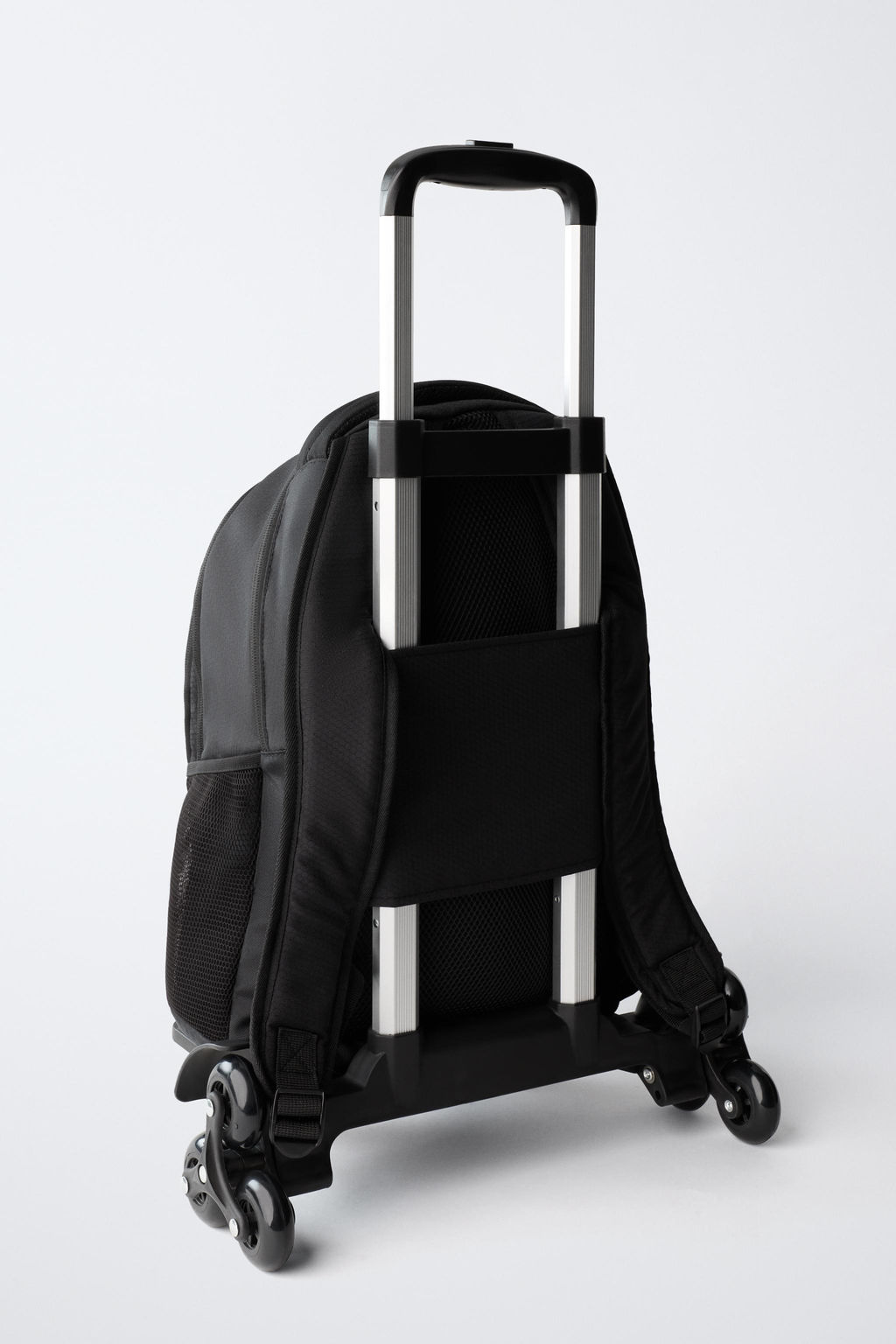 MOCHILA UEFA CHAMPIONS LEAGUE ® GLOW IN THE DARK / Negro - Zara фото 7