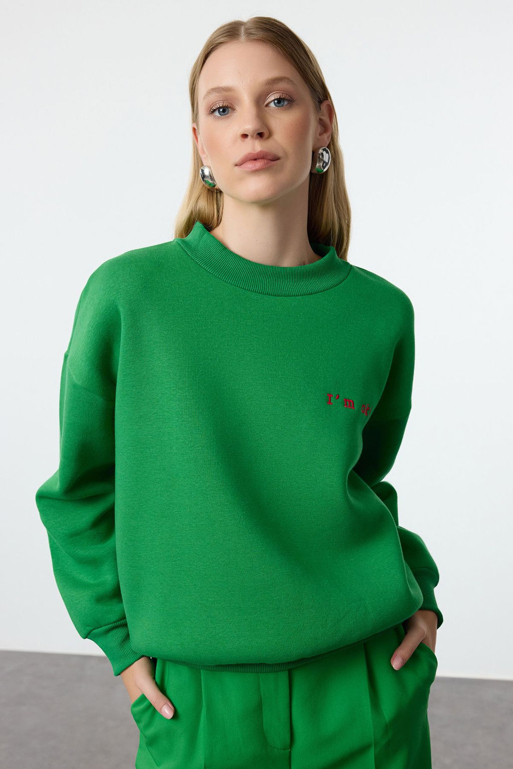 Yesil Kal?n Ici Polarl? Regular/Normal Kal?p Slogan Nak?sl? Orme Sweatshirt TWOAW21SW1061