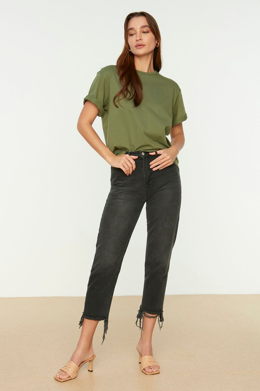 TRENDYOLMILLA Beyaz %100 Pamuk Bisiklet Yaka Oversize/Genis Kal?p Orme T-Shirt TWOSS20TS0134  фото 24