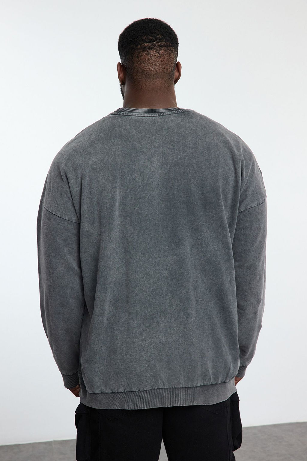 Haki %100 Pamuk Buyuk Beden Oversize/Genis Kesim Eskitme/Soluk Efektli Sweatshirt TMNAW24AO00031 - Trendyolmilla фото 6