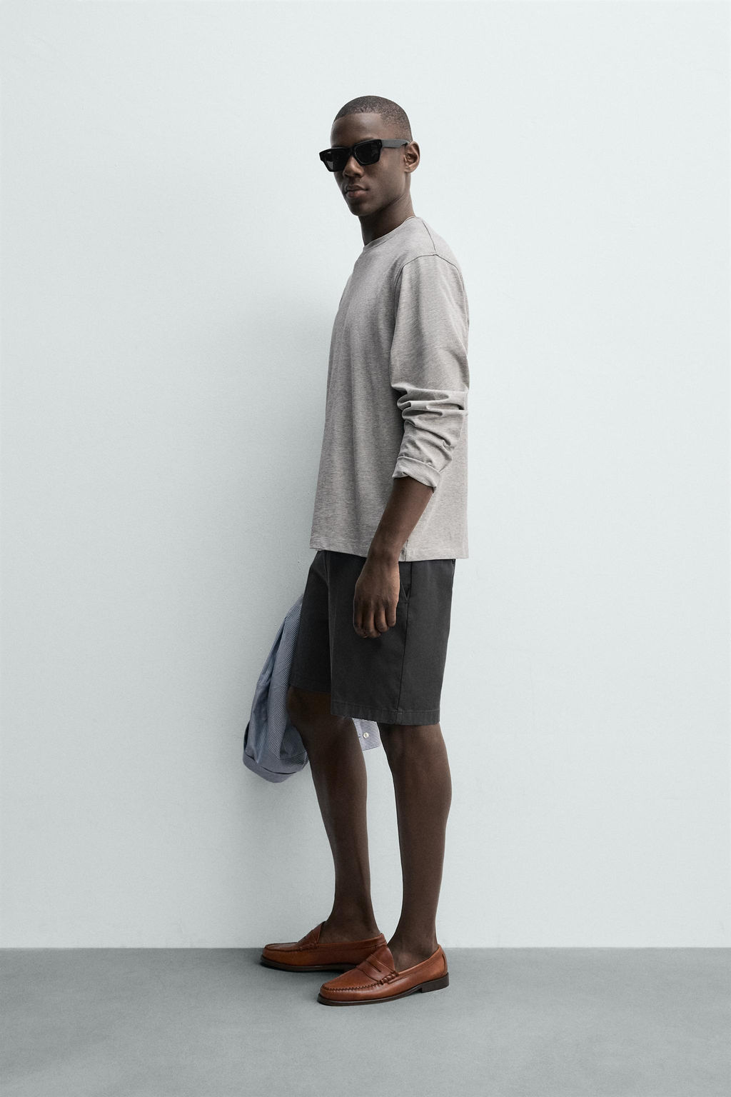 BERMUDA CHINO REGULAR FIT / Marino