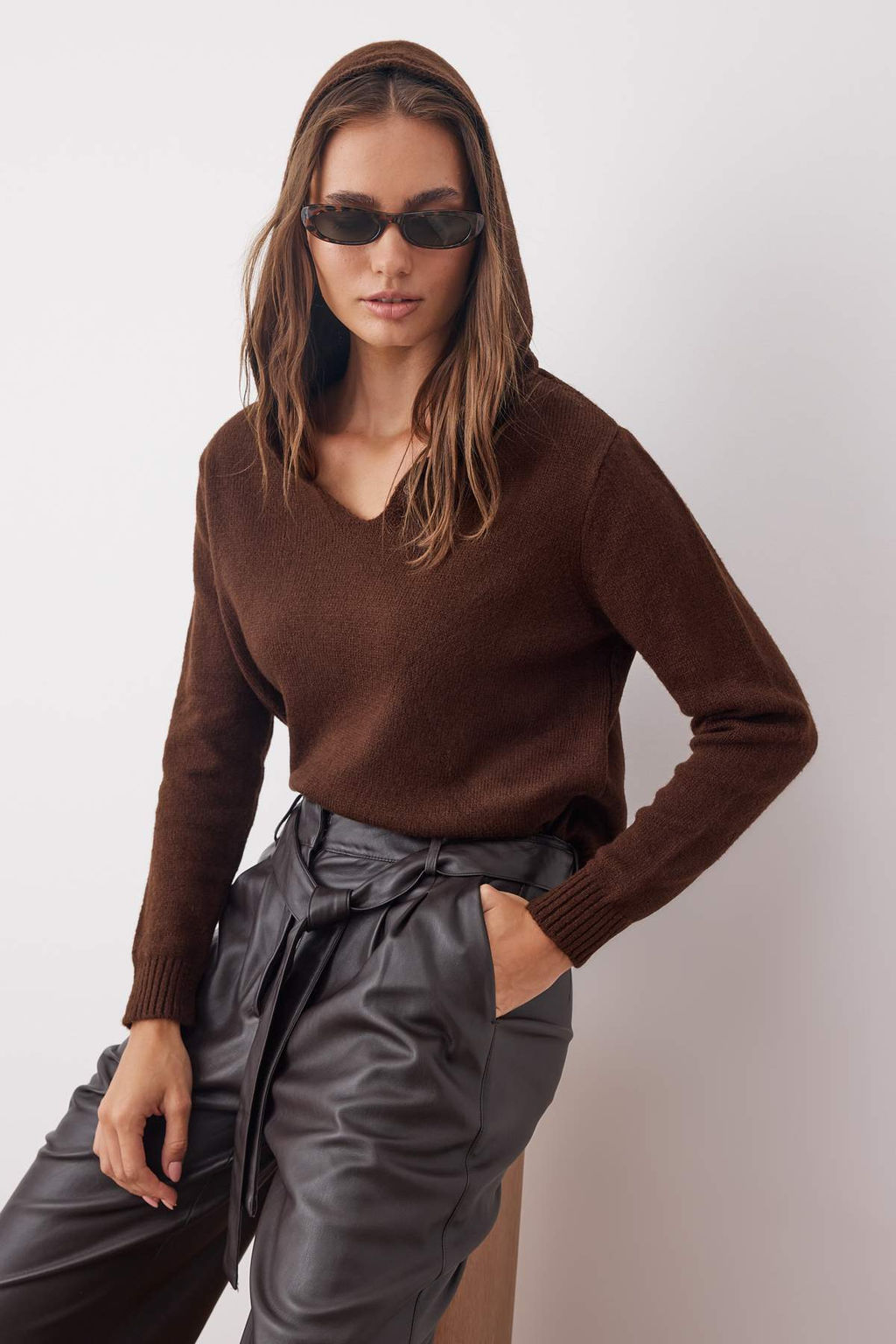 Kahverengi Yumusak Dokulu Genis Kal?p Triko Kazak TWOAW26KZ00147