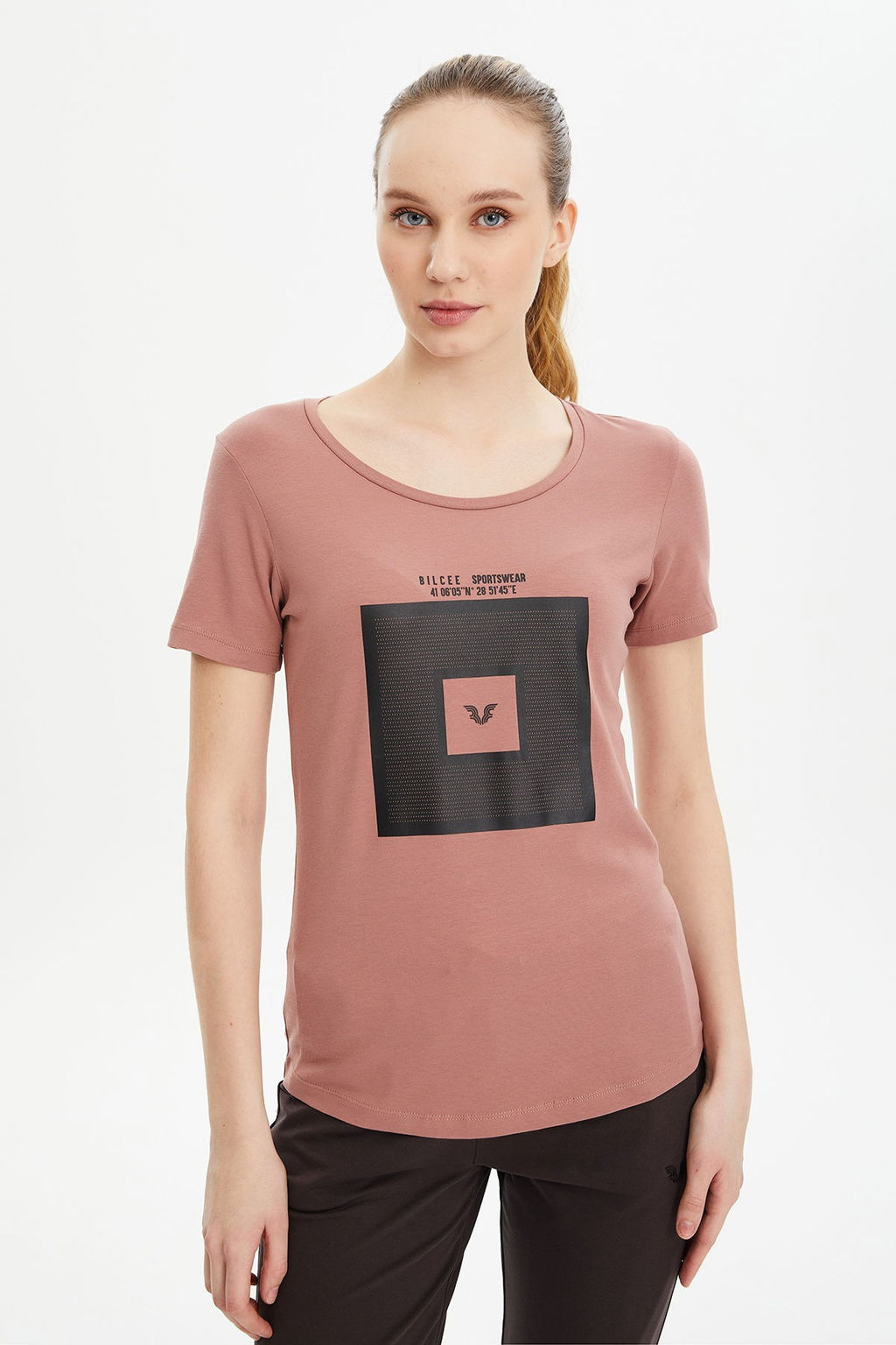 Футболка женская