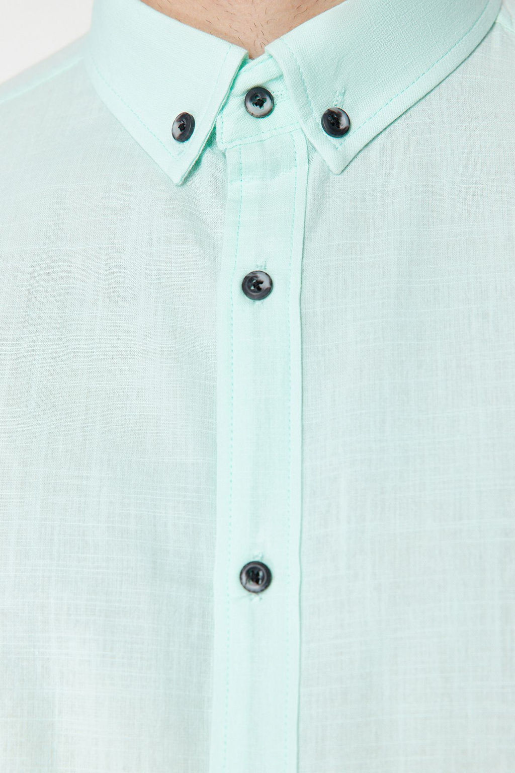 TRENDYOL MAN Koyu Yesil Dugmeli Yaka Apoletli Slim Fit Uzun Kol %100 Pamuklu Keten Gorunumlu Gomlek TMNSS20GO0189 - Trendyolmilla фото 32