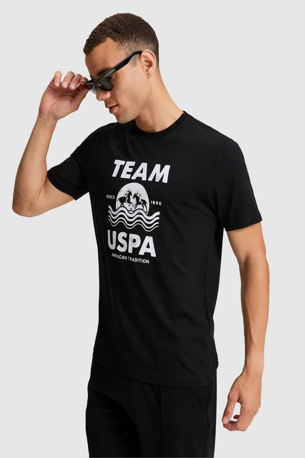 Erkek Siyah Regular Fit Bisiklet Yaka Ti__rt