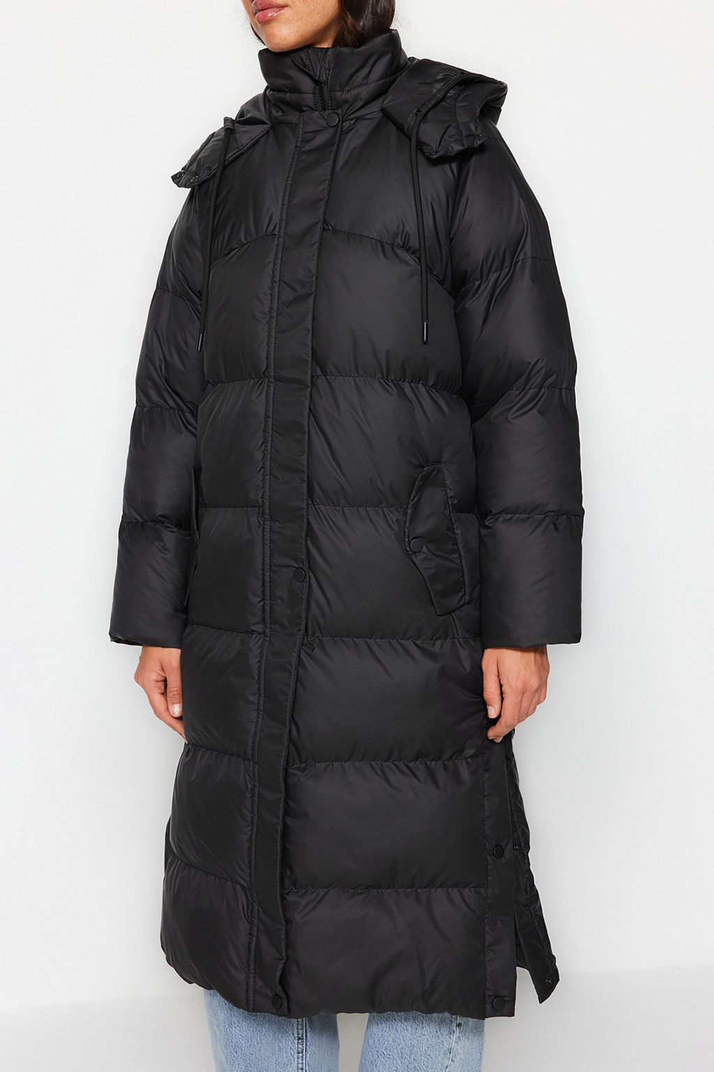 TRENDYOLMILLA Ekru Regular Kapusonlu Yandan C?t C?t Detayl? Su Itici Uzun Sisme Mont TWOAW24MO00104  фото 12