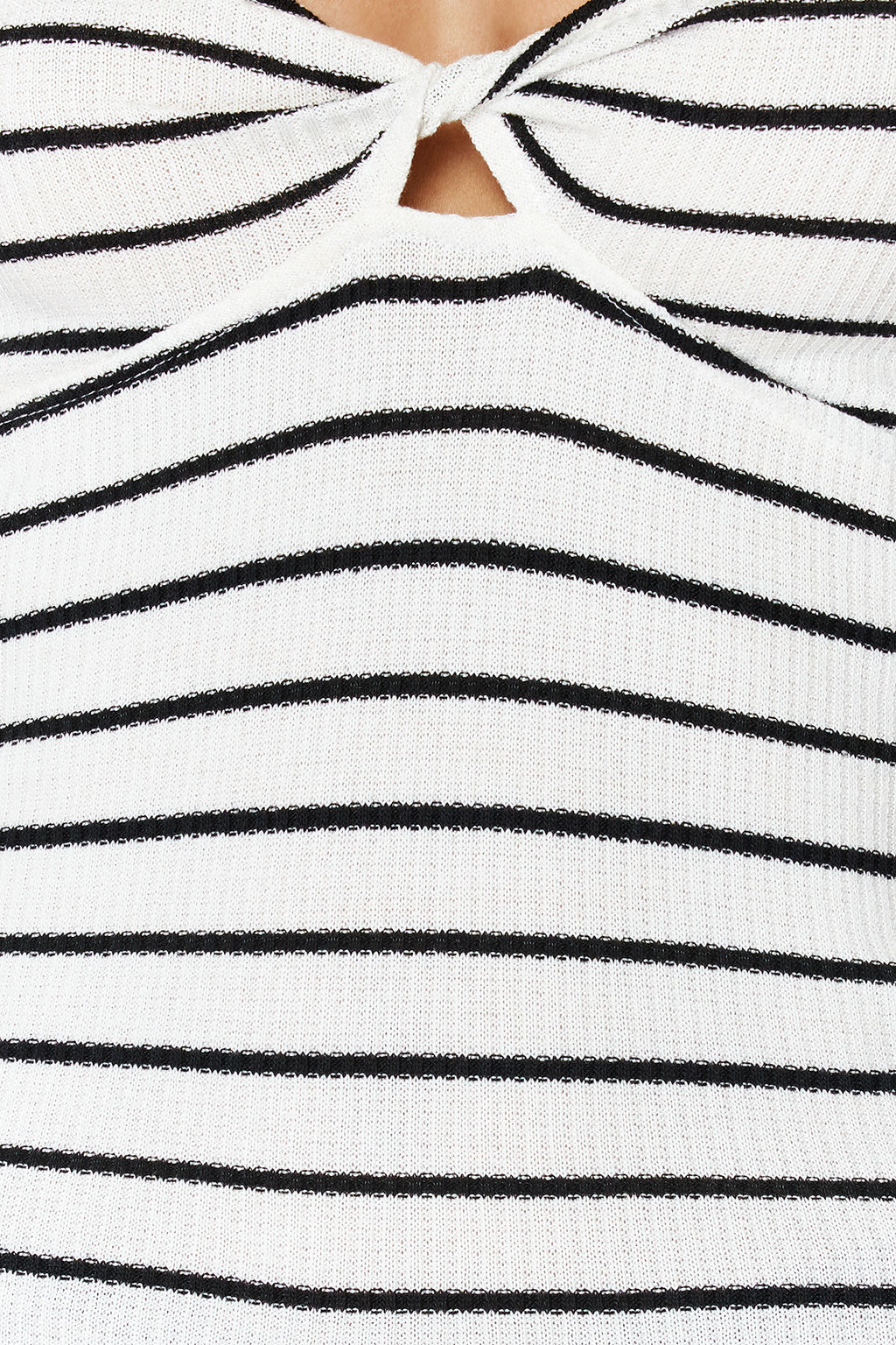 Siyah Cizgili Straplez Fitted/Vucuda Oturan Esnek Orme Bluz TWOSS24BZ00413