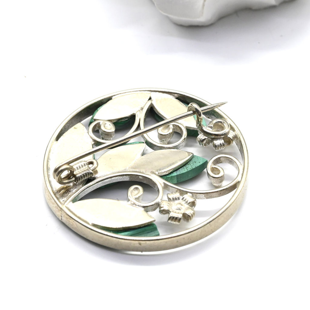 Брошь из малахита 31мм.