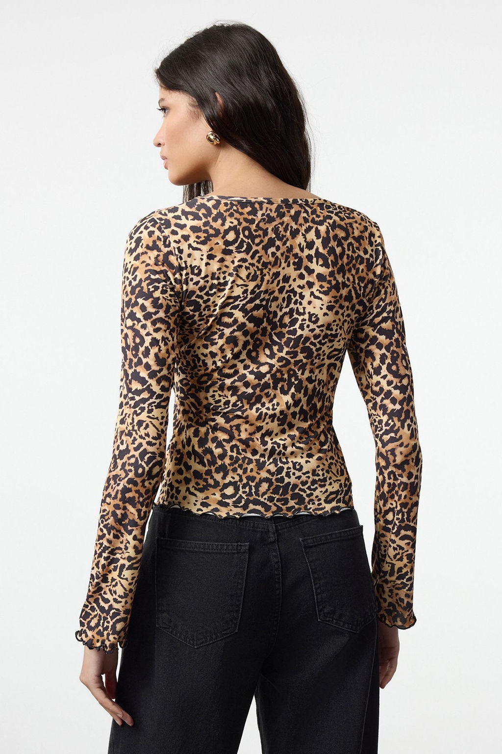 Trendyolmilla Kahverengi Leopar Bask?l? Baglama Detayl? Vucuda Oturan Esnek Orme Bluz TWOAW25BZ00249