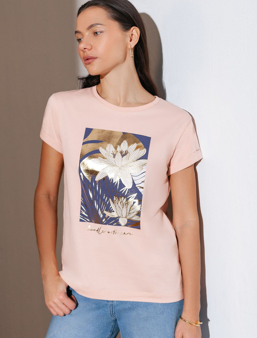 Свободная футболка с принтом из премиального хлопка с эластаном - Vilatte фото 5