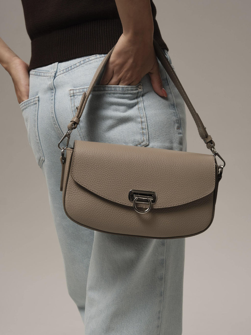 Сумка на плечо Azaro 31049 бежевый латте