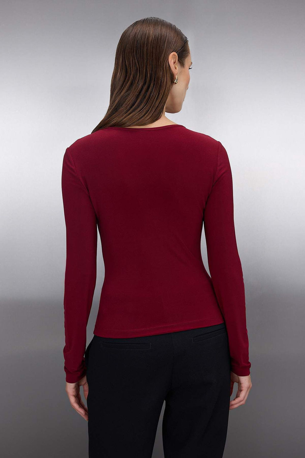 Bordo Aksesuar ve Cut Out Detayl? Vucuda Oturan Esnek Orme Bluz TWOAW26BZ00087 - Trendyolmilla фото 4