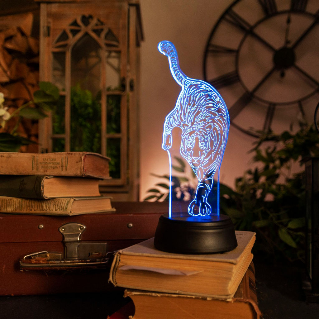 ULI-M506 RGB/3AA TIGER/BLACK Светильник декоративный с эффектом 3D Тигр, на батарейках 3AA (не в/к). 1 светодиод. RGB свет. TM Uniel