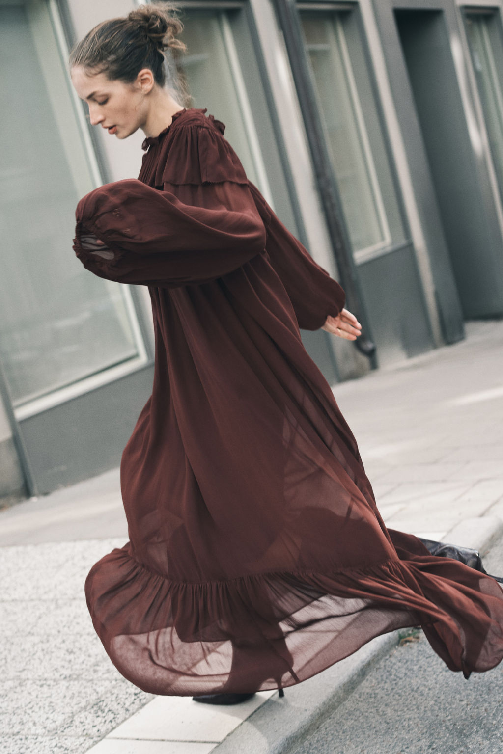 Vestido de gasa con volantes - H&m фото 3