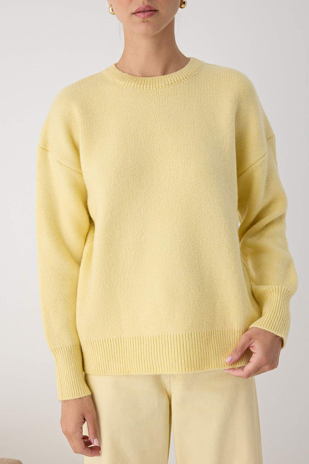 Wardrobe Essentials Sar? Yunlu Premium Iplik Basic Genis Kal?p Triko Kazak | TWOAW26KZ00065 - Trendyolmilla фото 3