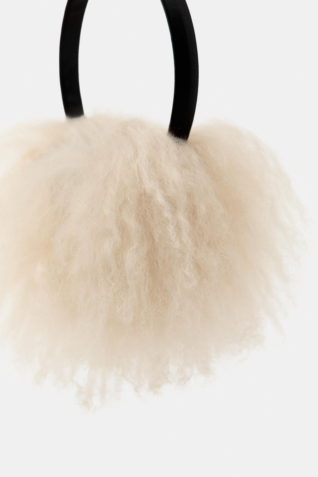 SHEEPSKIN LEATHER EARMUFFS - Zara фото 2