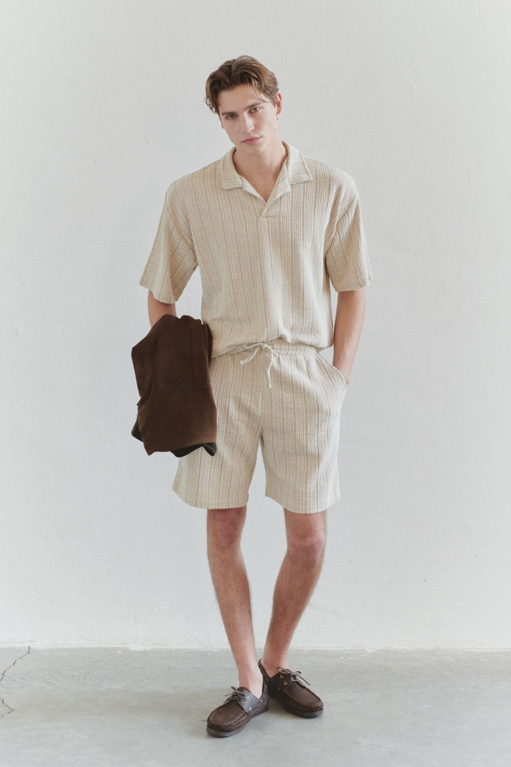 TRENDYOL MAN Vizon Oversize/Genis Kesim Limited Edition Dokulu Sort TMNSS25SR00039