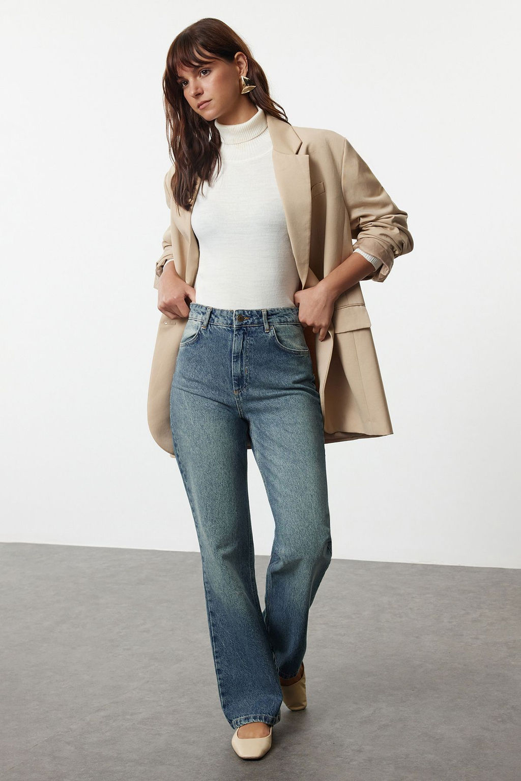 Mavi Soluk Efekt Vintage Yuksek Bel Wide Leg Jeans TWOAW25JE00057 - Trendyolmilla фото 2