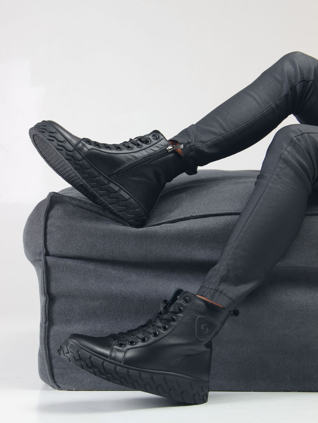 Ботинки 214.icebergbl.Black/Байка