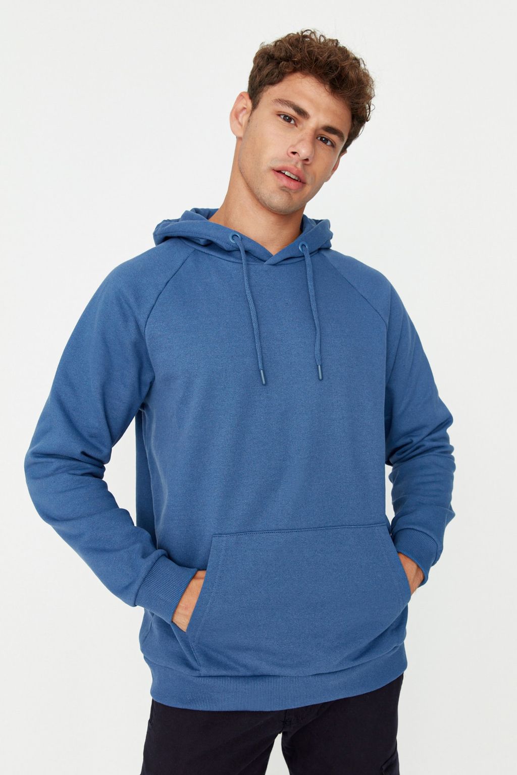 TRENDYOL MAN Siyah Basic Oversize/Genis Kesim Kapusonlu Ici Polarl? Sweatshirt TMNAW23SW00192 - Trendyolmilla фото 9