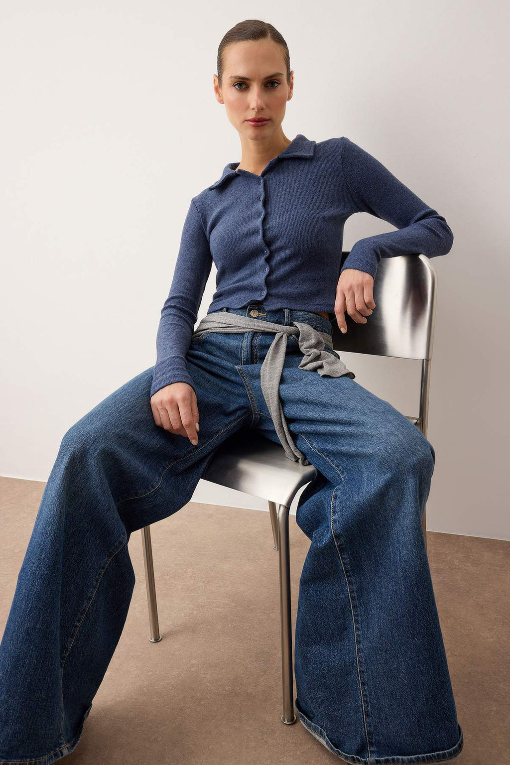 Indigo Dugme Detayl? Vucuda Oturan Crop Polo Yaka Fitilli Esnek Orme Bluz TWOAW22BZ0522