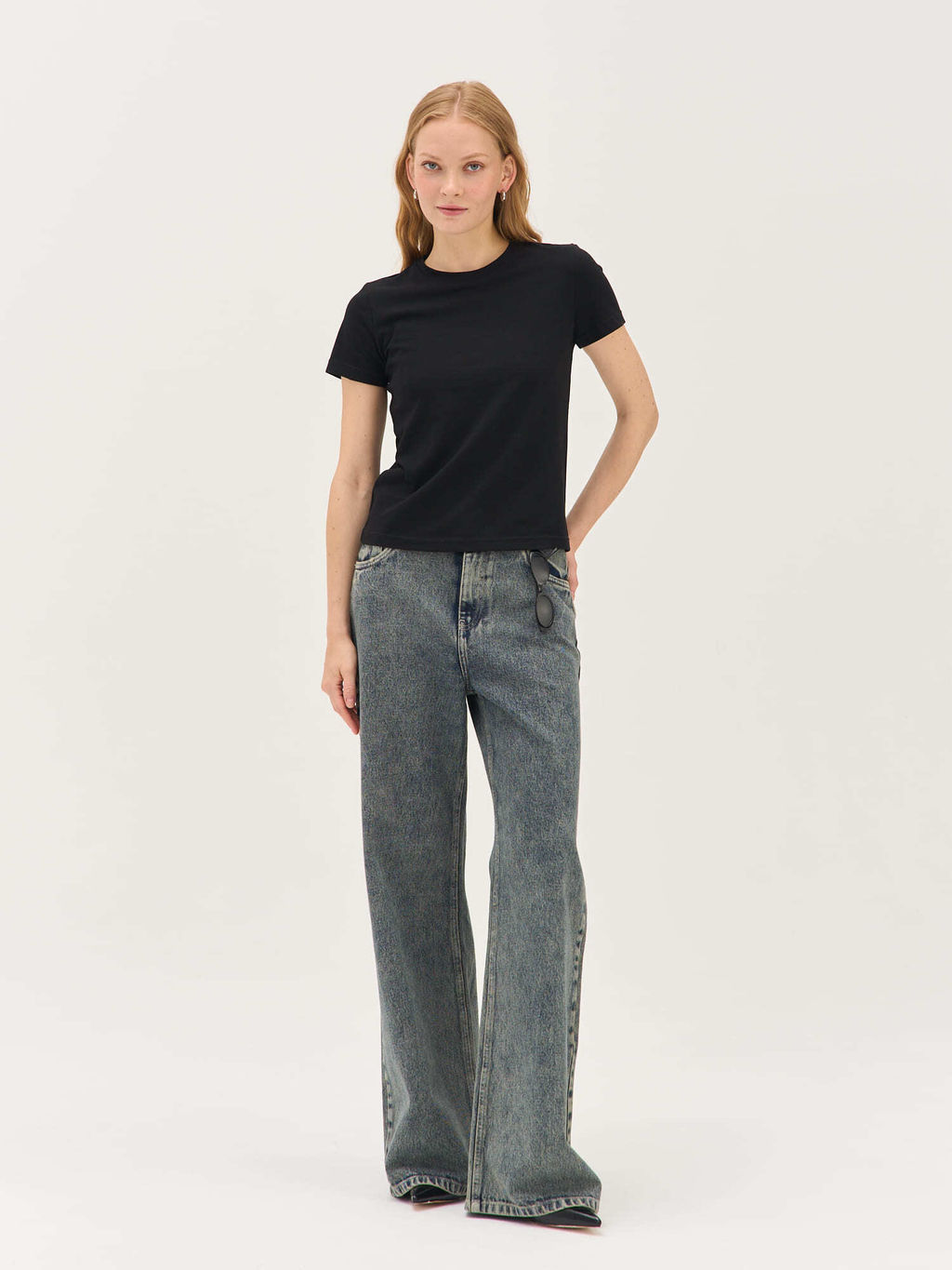 Футболка Slim Fit "Уголь" женская