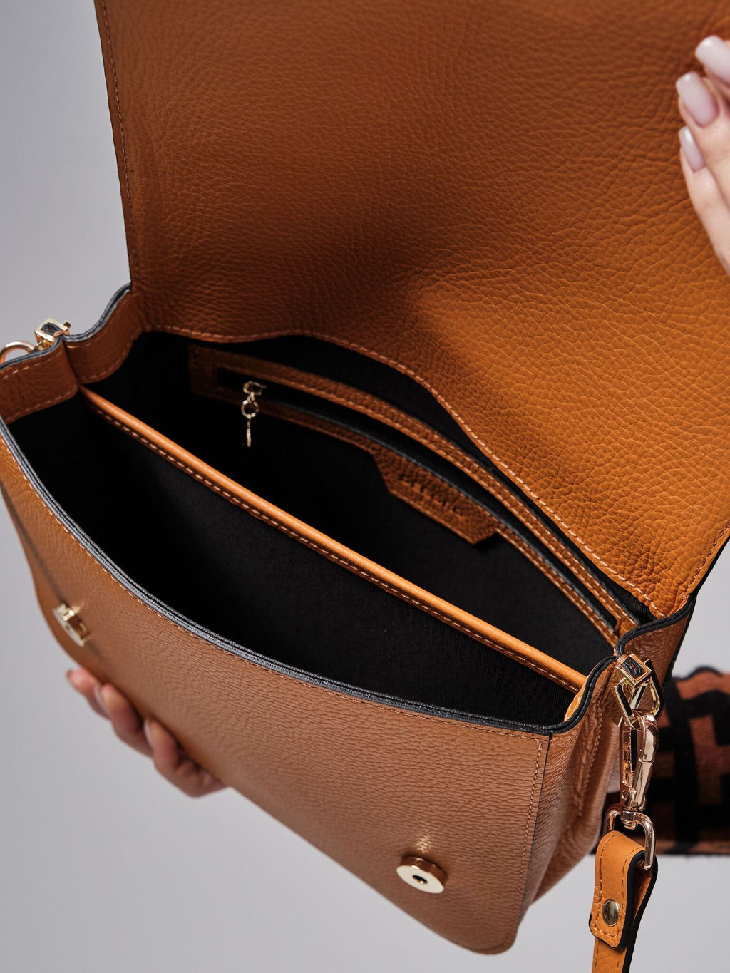 Сумка через плечо Deboro 30532 оранжевый карандаш