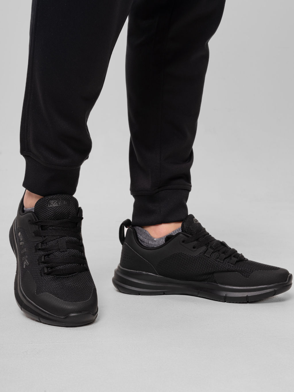 Кроссовки мужские