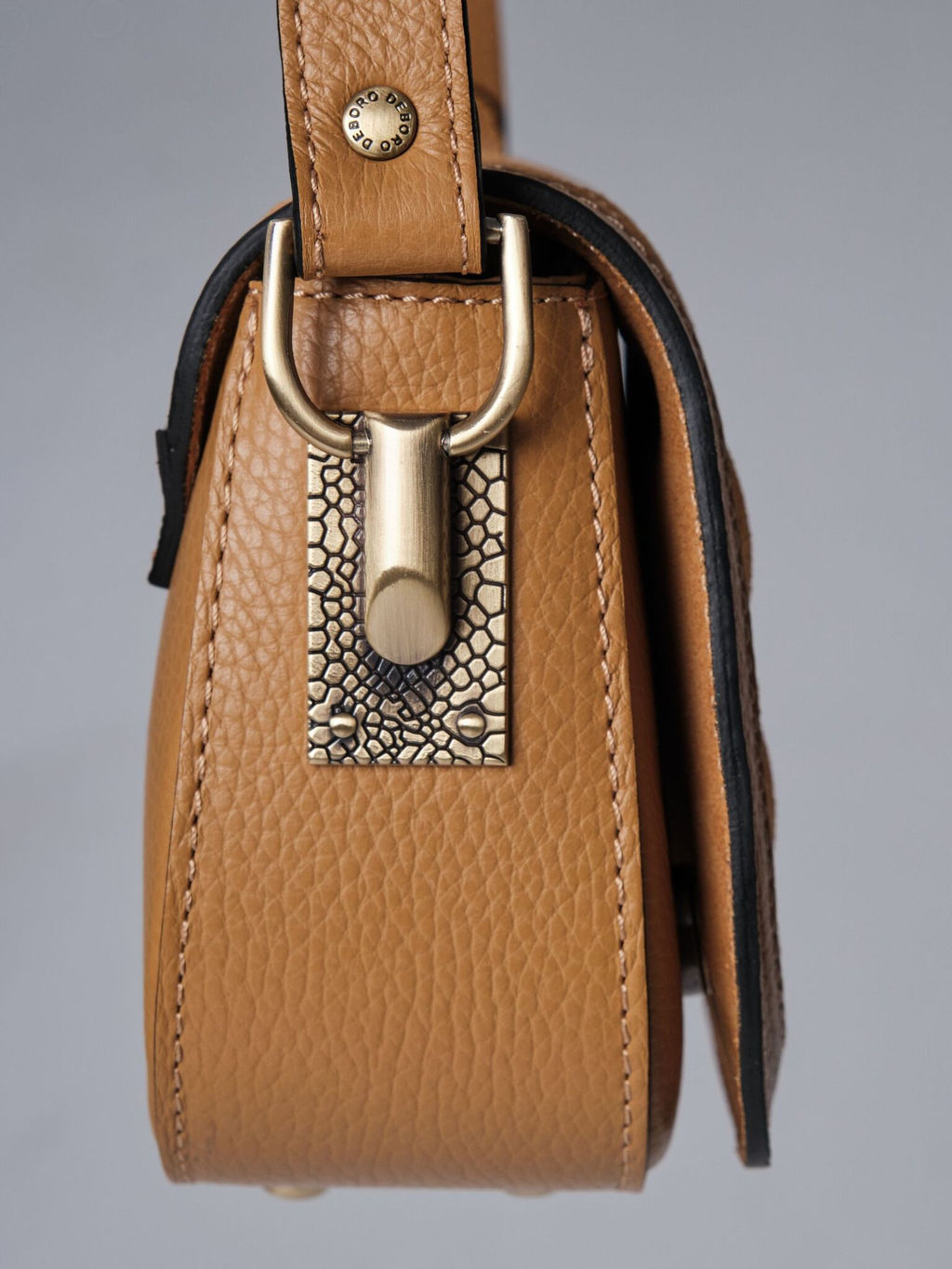 Сумка замшевая на плечо Deboro 30791 глина