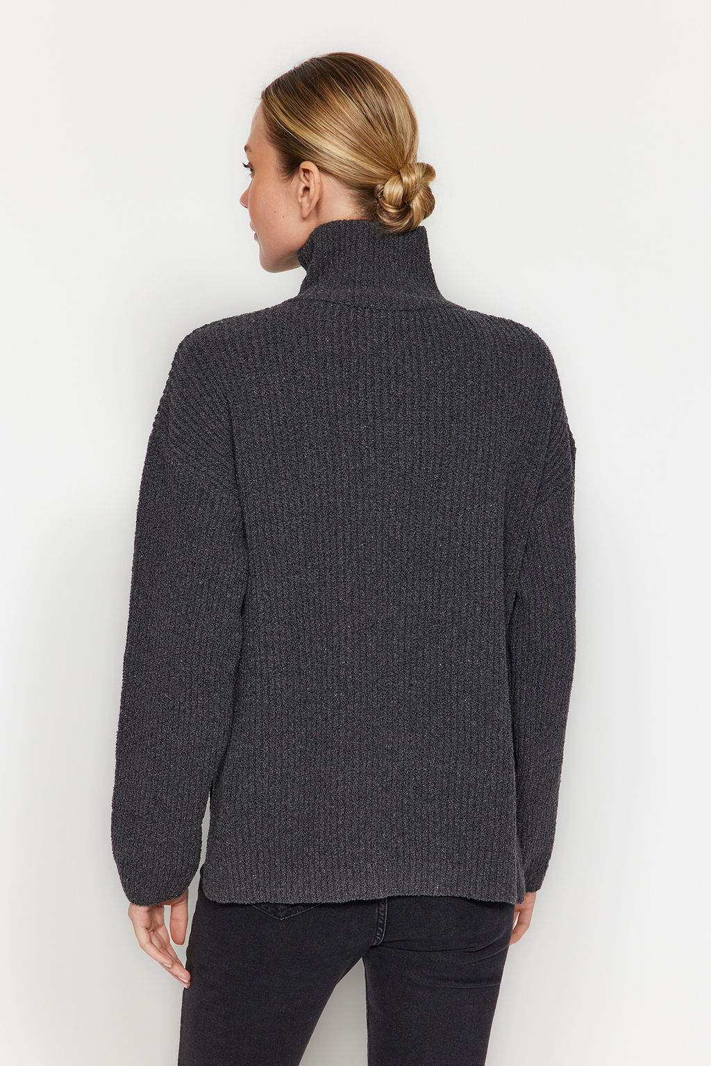 More Sustainable Antrasit Triko Kazak TWOAW24KZ01119 - Trendyolmilla фото 6