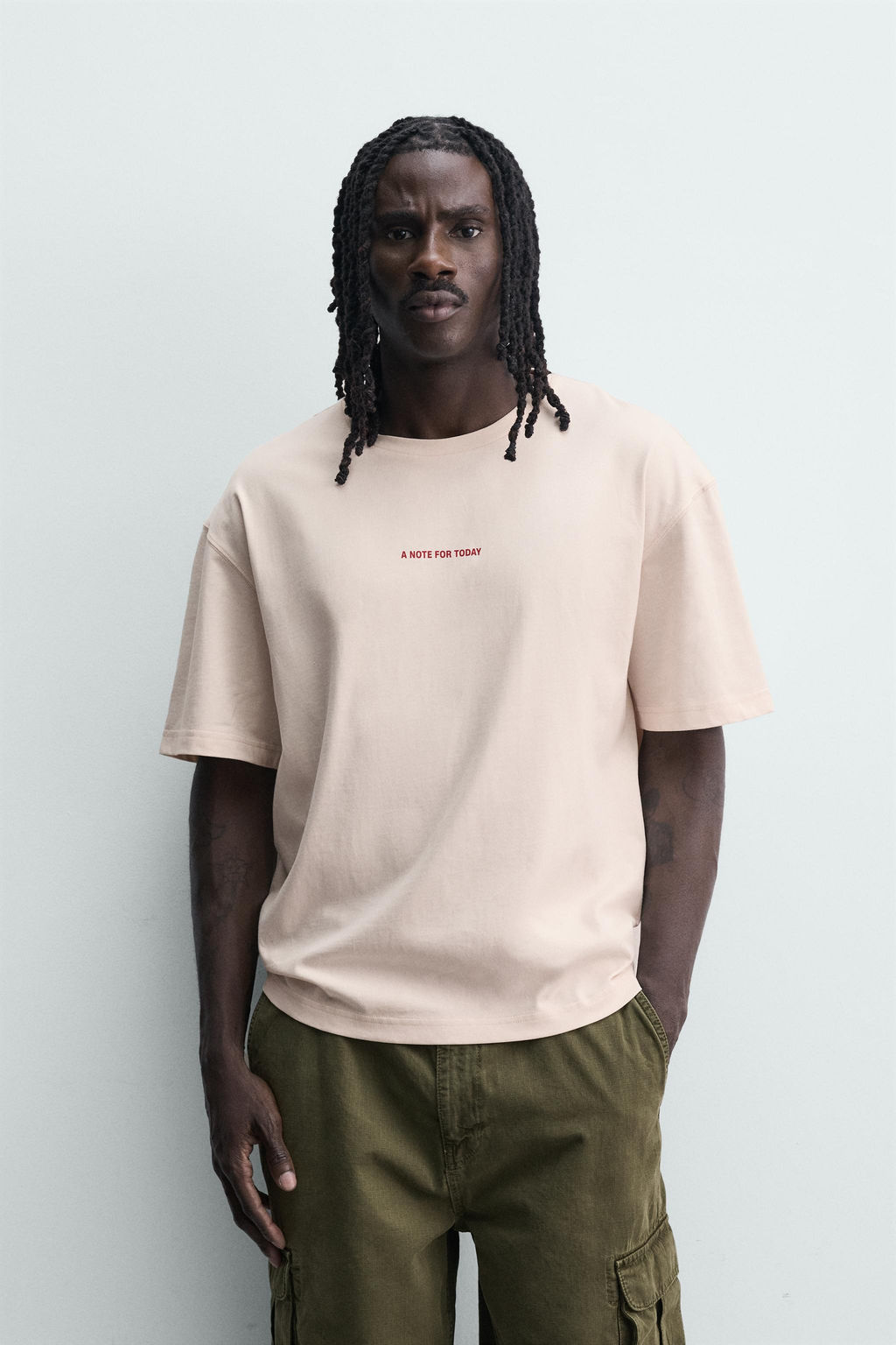 CAMISETA RELAXED FIT TEXTOS ESTAMPADOS / Rosa
