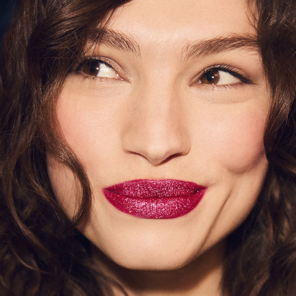 Жидкая губная помада с эффектом сияния THE ONE_красный - Oriflame фото 5