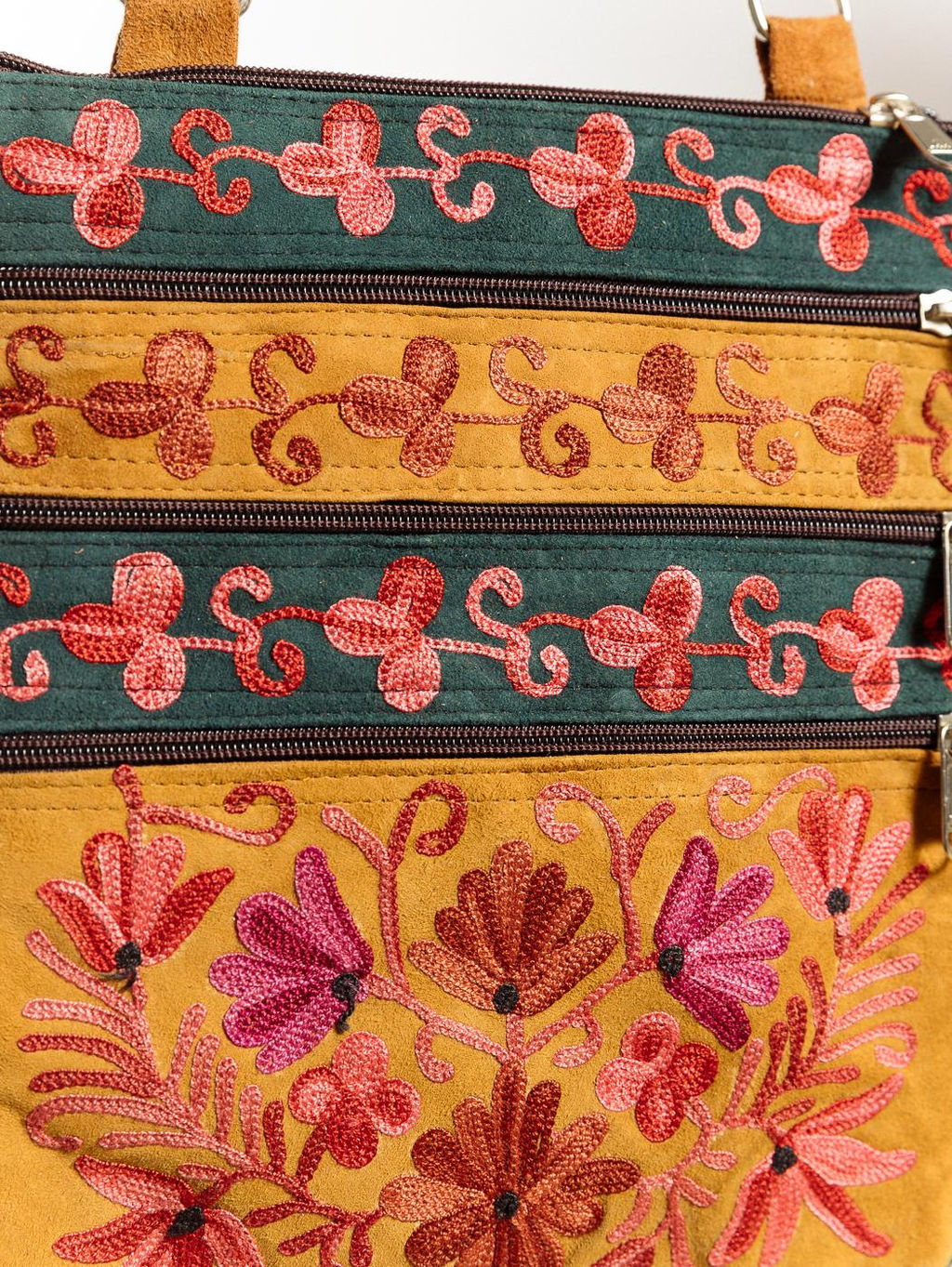 Сумка замшевая в ассортименте через плечо 1107/20 - Ганг фото 2