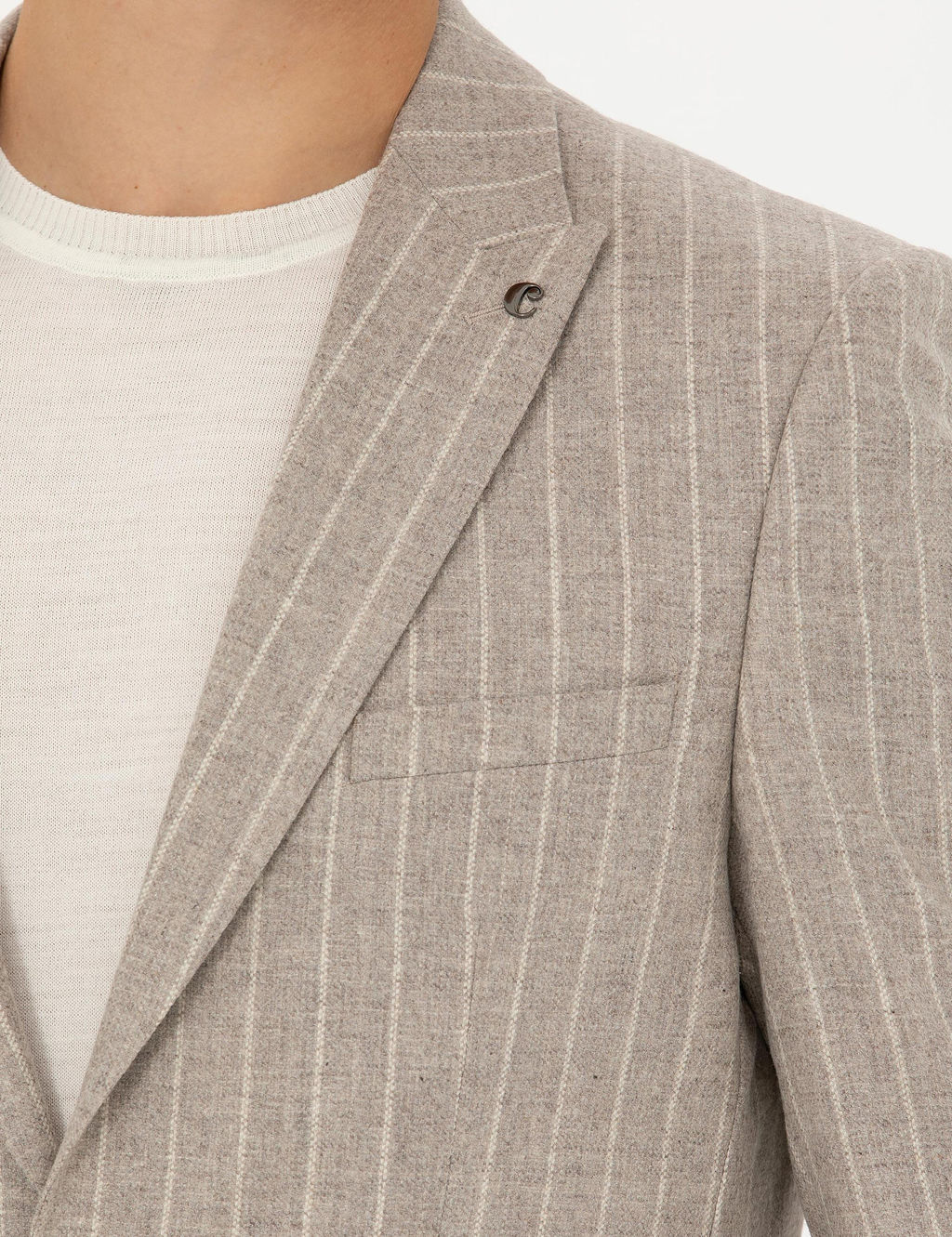 Бежевая классическая куртка приталенного кроя из шерсти и кашемира в полоску - Cacharel фото 7