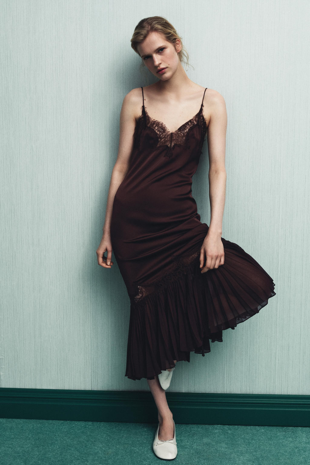 COMBINED PLEATED LACE DRESS - Zara фото 2