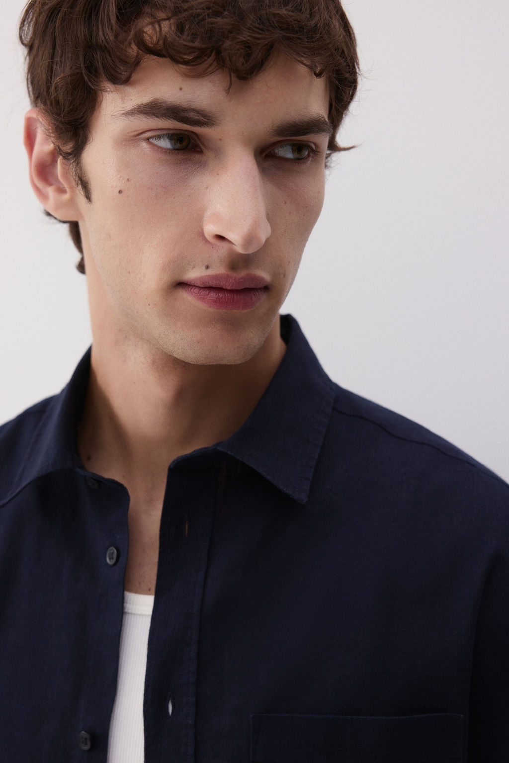 Camisa en mezcla de lino Regular Fit - H&m фото 9