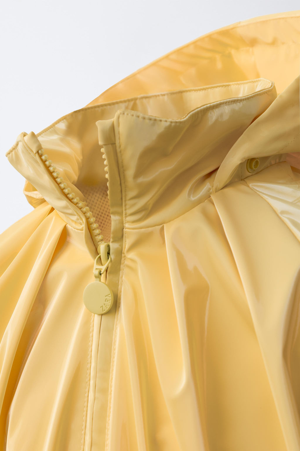 CHUBASQUERO BRILLO WATER RESISTANT / Amarillo