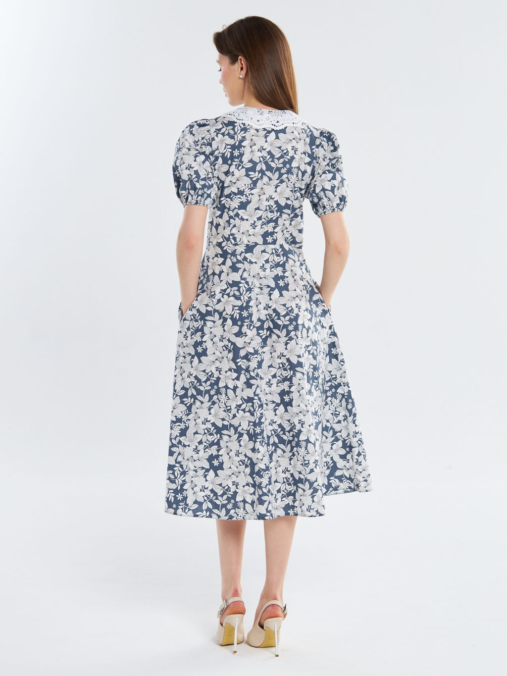 Платье из хлопка с кружевным воротником OD-948-2 белые цветы на синем