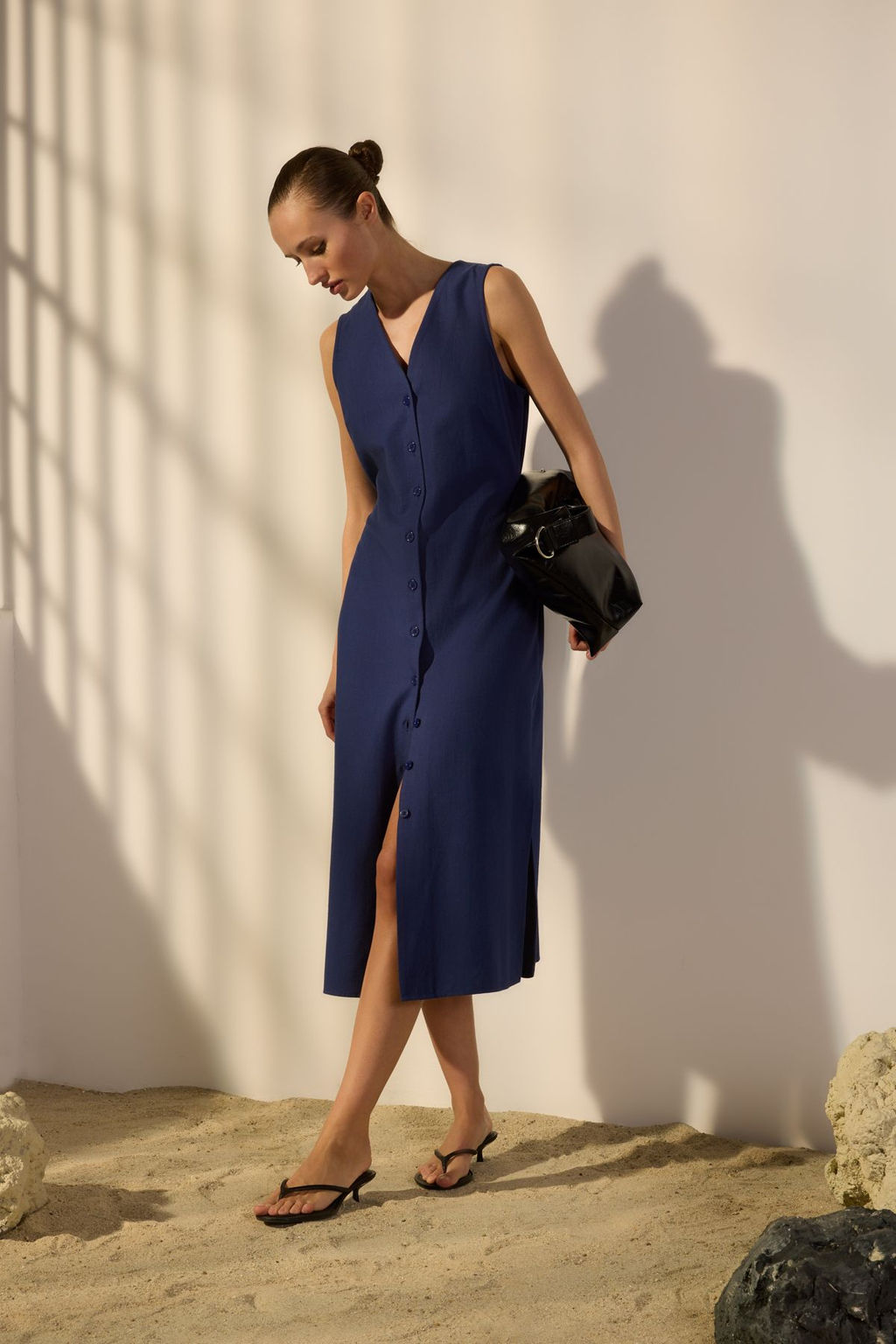 Trendyolmilla Lacivert Kusakl? Keten Kar?s?ml? Midi Dokuma Gomlek Elbise TWOSS25EL00651  фото 6